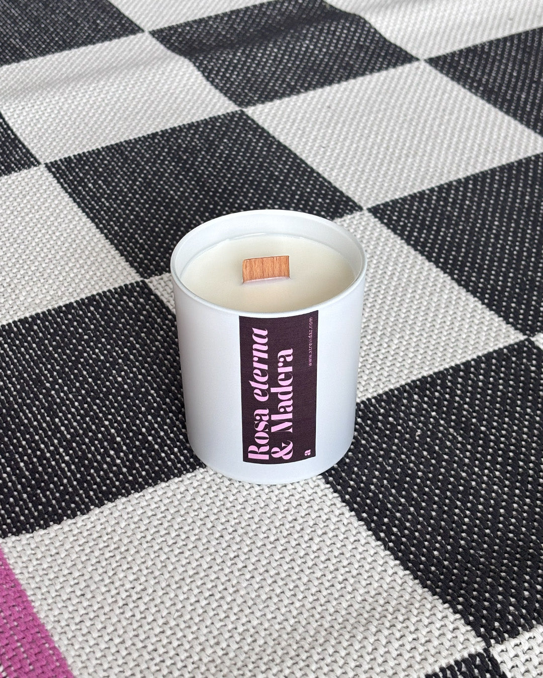 Vela Rosa Eterna y Madera